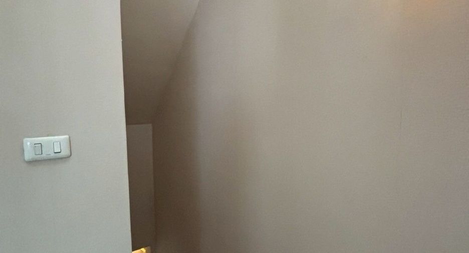 For rent 2 bedrooms townhouse in Mueang Chiang Mai, Chiang Mai