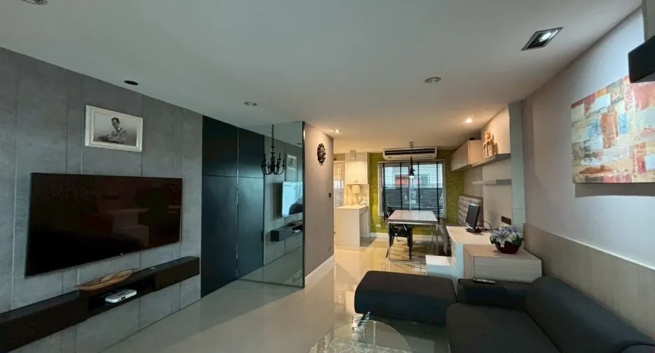 For rent 2 bedrooms townhouse in Mueang Chiang Mai, Chiang Mai