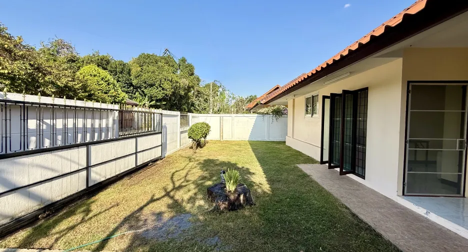 For rent 2 bedrooms house in Mueang Chiang Mai, Chiang Mai