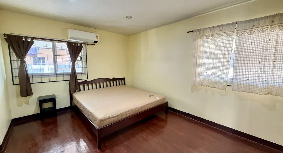 For rent 2 bedrooms house in Mueang Chiang Mai, Chiang Mai