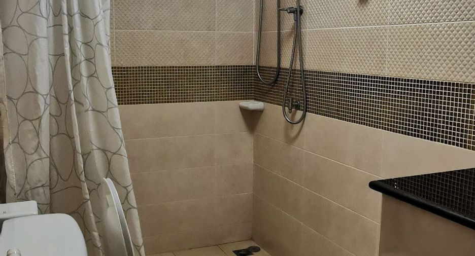 For rent 3 bedrooms house in Saraphi, Chiang Mai