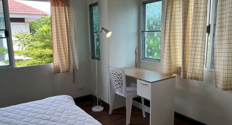 À louer 3 chambres maison à Doi Saket, Chiang Mai