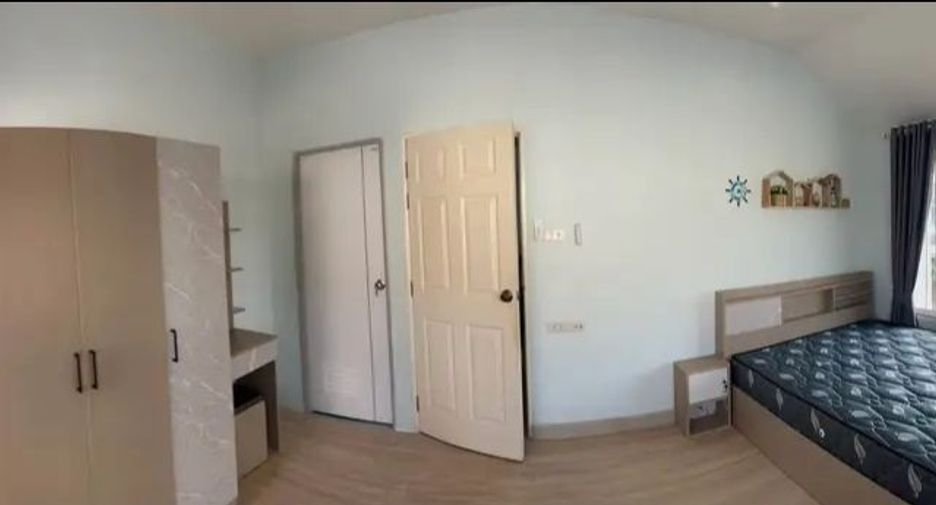 For rent 3 bedrooms house in San Kamphaeng, Chiang Mai