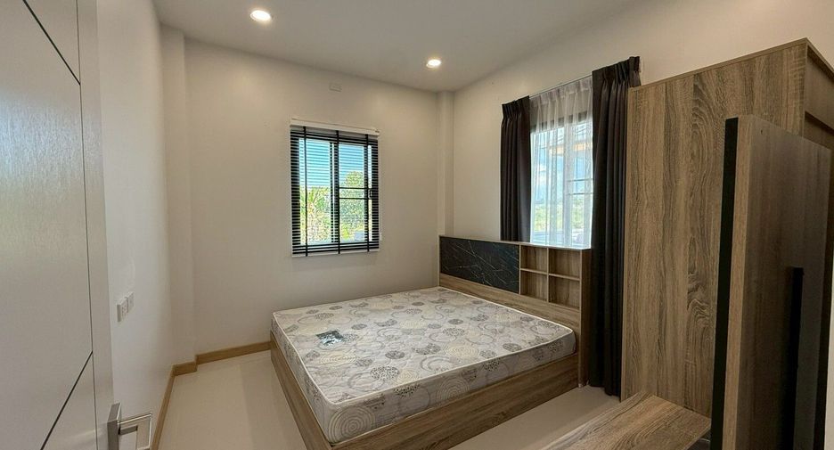 À louer 3 chambres maison à Saraphi, Chiang Mai