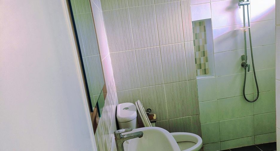 For rent 3 bedrooms townhouse in Mueang Chiang Mai, Chiang Mai