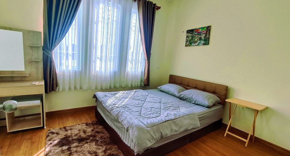 For rent 3 bedrooms townhouse in Mueang Chiang Mai, Chiang Mai