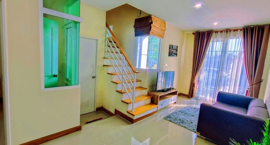 For rent 3 bedrooms townhouse in Mueang Chiang Mai, Chiang Mai