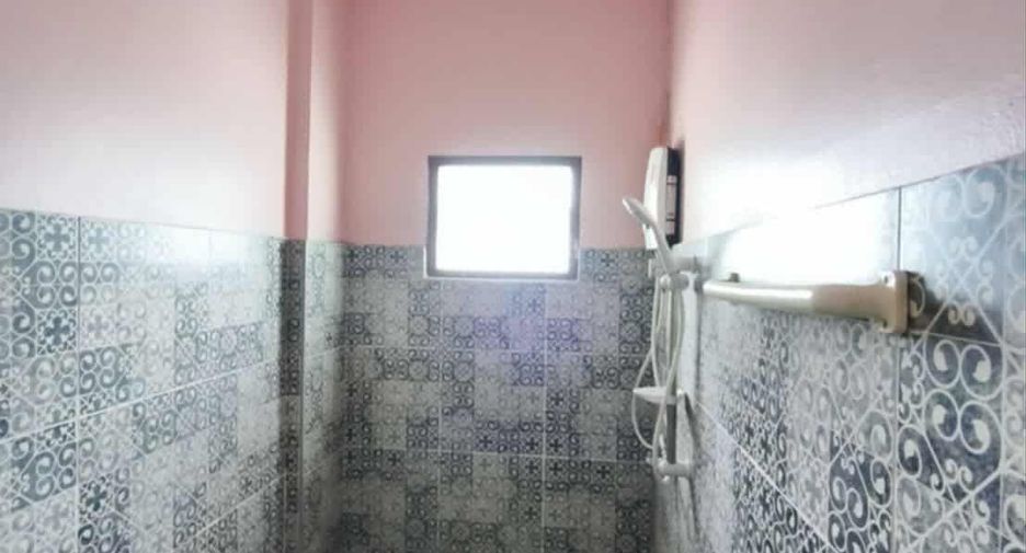 For rent 2 bedrooms townhouse in Mueang Chiang Mai, Chiang Mai