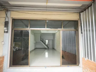 For sale 2 bedrooms townhouse in Mueang Lamphun, Lamphun