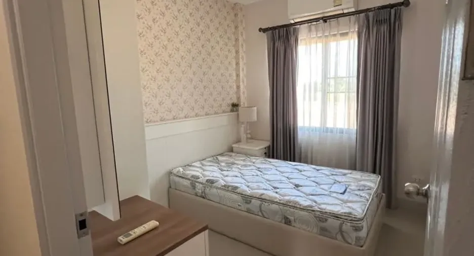 For rent 4 bedrooms townhouse in San Sai, Chiang Mai