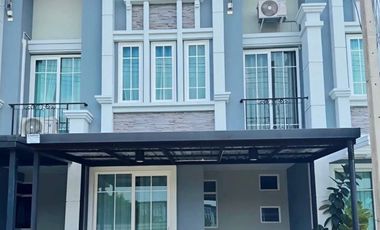 For rent 3 bedrooms townhouse in Mueang Chiang Mai, Chiang Mai