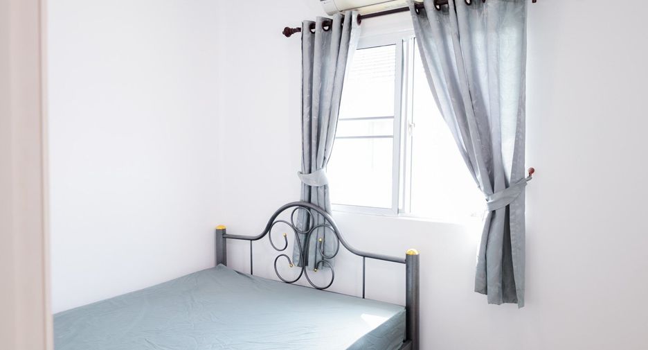 For rent 3 bedrooms townhouse in Mueang Chiang Mai, Chiang Mai