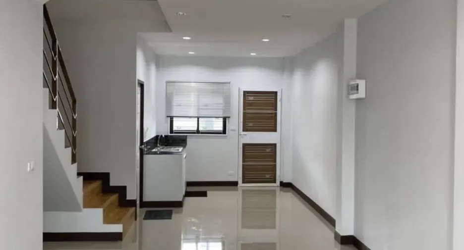 For rent 2 bedrooms retail Space in Mae Rim, Chiang Mai