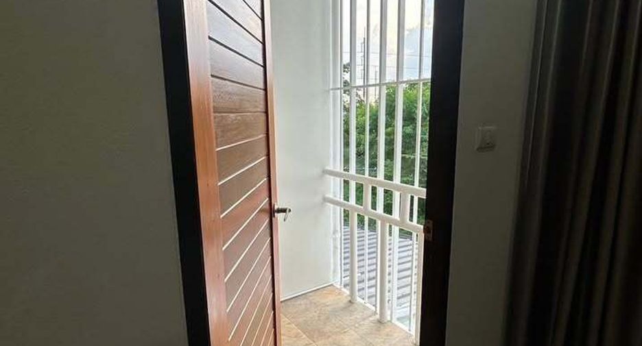 For rent 2 bedrooms townhouse in San Sai, Chiang Mai