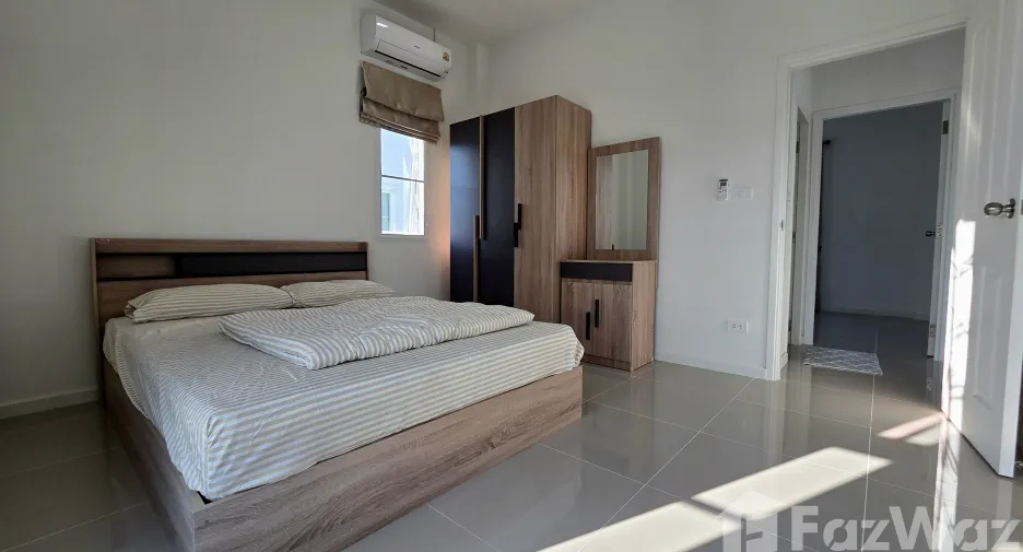 À louer 3 chambres maison à Saraphi, Chiang Mai