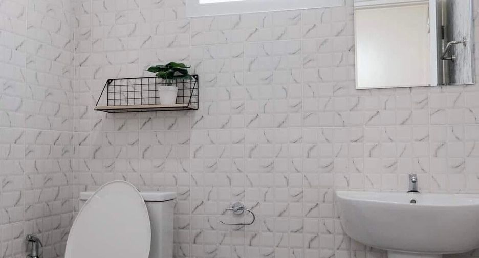 For rent 2 bedrooms townhouse in Mueang Chiang Mai, Chiang Mai