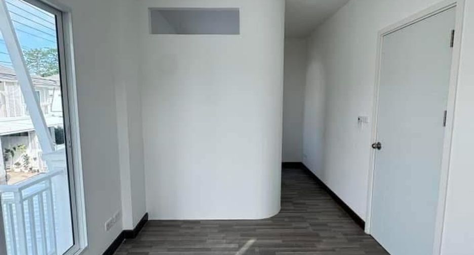 ให้เช่า 3 ห้องนอน ทาวน์เฮ้าส์ ใน เมืองเชียงใหม่, เชียงใหม่
