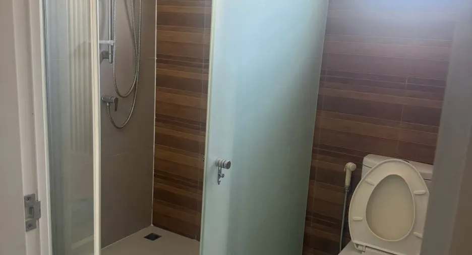 For rent 3 bedrooms townhouse in Mueang Chiang Mai, Chiang Mai
