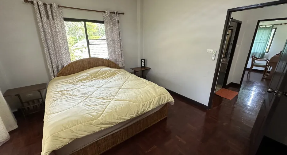 À louer 4 chambres maison à Hang Dong, Chiang Mai