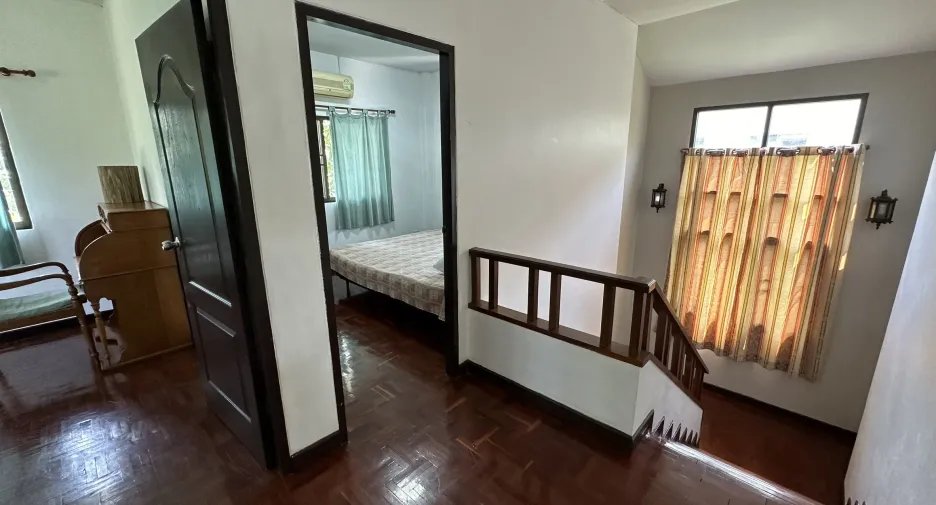 À louer 4 chambres maison à Hang Dong, Chiang Mai