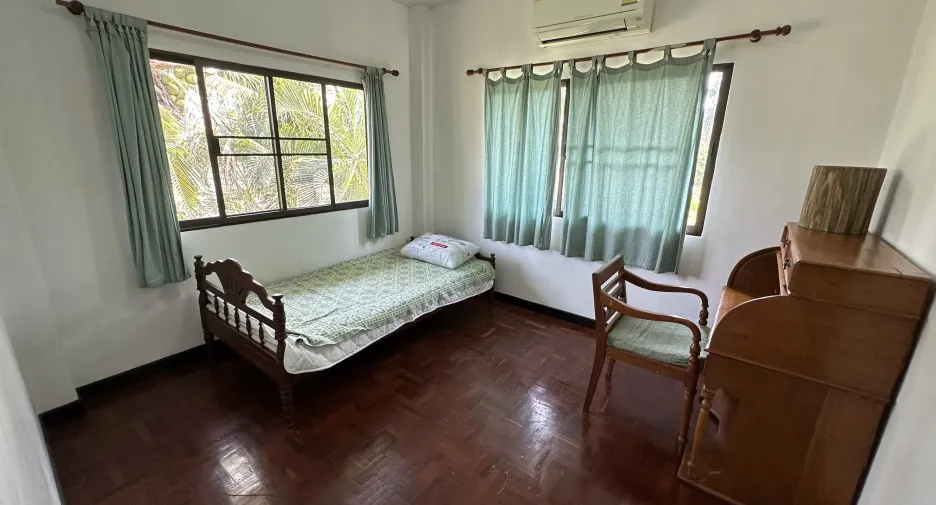 À louer 4 chambres maison à Hang Dong, Chiang Mai