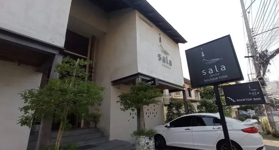For rent 4 bedrooms townhouse in Mueang Chiang Mai, Chiang Mai