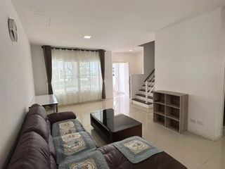 Casa adosada en alquiler de 2 habitaciones en Mueang Chiang Mai, Chiang Mai