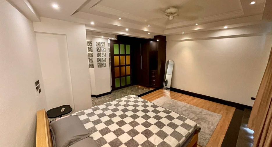 For rent 1 bed townhouse in Mueang Chiang Mai, Chiang Mai