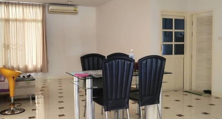 For rent 3 bedrooms house in Mueang Chiang Mai, Chiang Mai
