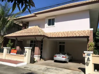 For rent 3 bedrooms house in Mueang Chiang Mai, Chiang Mai