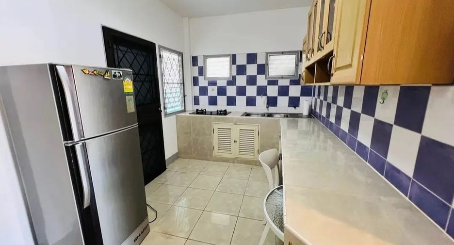 For rent 4 bedrooms house in San Sai, Chiang Mai