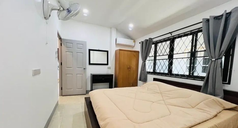 For rent 4 bedrooms house in San Sai, Chiang Mai