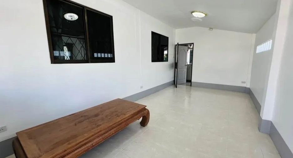 For rent 4 bedrooms house in San Sai, Chiang Mai