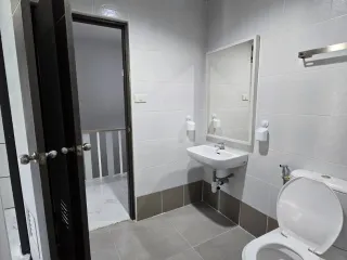 For rent 3 bedrooms townhouse in Mueang Chiang Mai, Chiang Mai