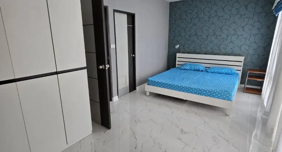 For rent 3 bedrooms townhouse in Mueang Chiang Mai, Chiang Mai