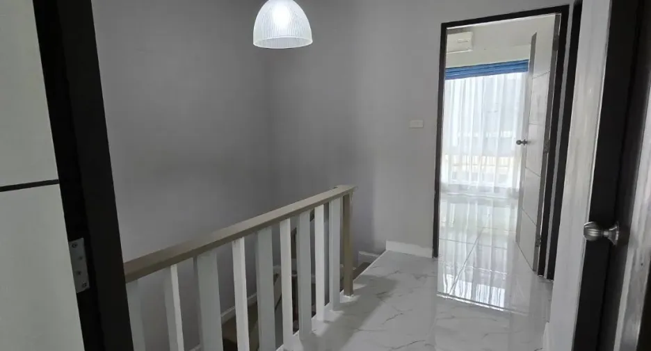 For rent 3 bedrooms townhouse in Mueang Chiang Mai, Chiang Mai