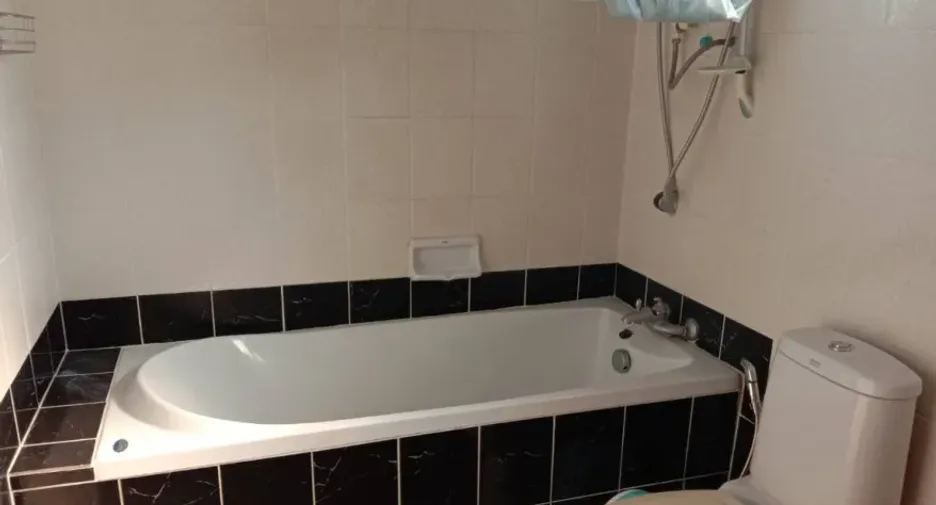 For rent 3 bedrooms house in Mueang Chiang Mai, Chiang Mai