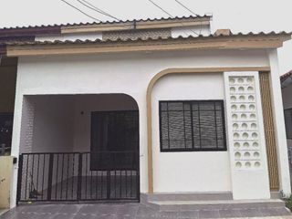 For rent 2 bedrooms townhouse in Mueang Chiang Mai, Chiang Mai