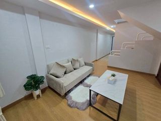For rent 4 bedrooms townhouse in Mueang Chiang Mai, Chiang Mai