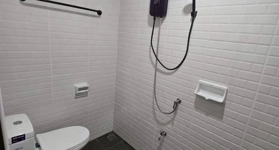 For rent 4 bedrooms townhouse in Mueang Chiang Mai, Chiang Mai