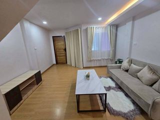 For rent 4 bedrooms townhouse in Mueang Chiang Mai, Chiang Mai