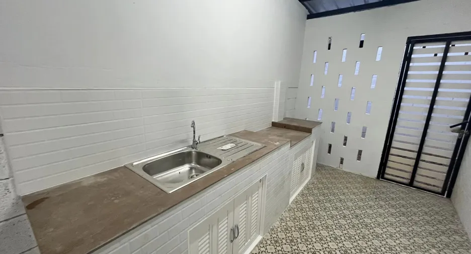 For sale 3 bedrooms house in Saraphi, Chiang Mai