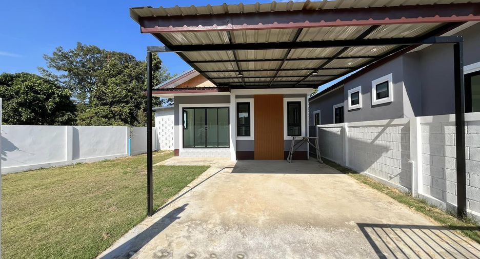 For sale 3 bedrooms house in Saraphi, Chiang Mai