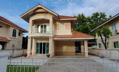 For rent 3 bedrooms house in Saraphi, Chiang Mai