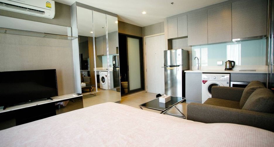 For rent studio condo in Khlong Toei, Bangkok