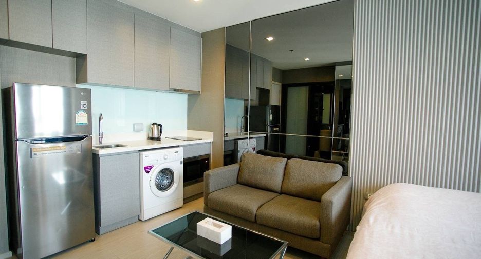 For rent studio condo in Khlong Toei, Bangkok