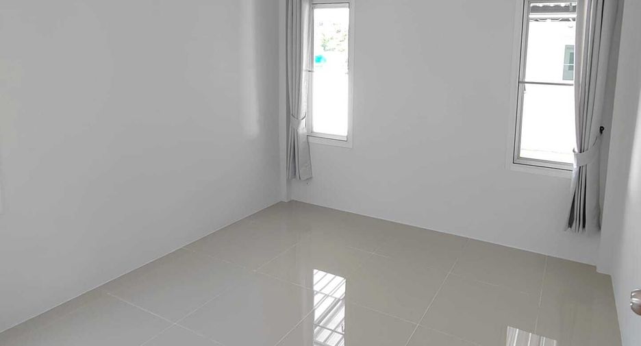 For sale 3 bedrooms house in Saraphi, Chiang Mai