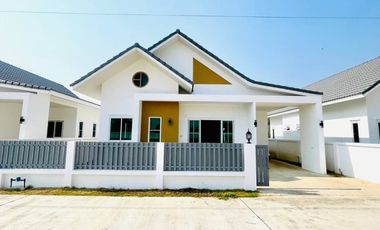 À vendre 3 chambres maison à Mueang Lamphun, Lamphun