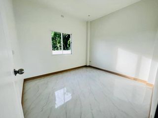 À vendre 3 chambres maison à Mueang Lamphun, Lamphun