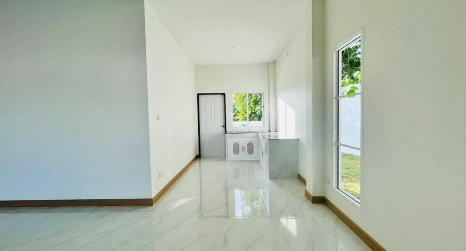 À vendre 3 chambres maison à Mueang Lamphun, Lamphun